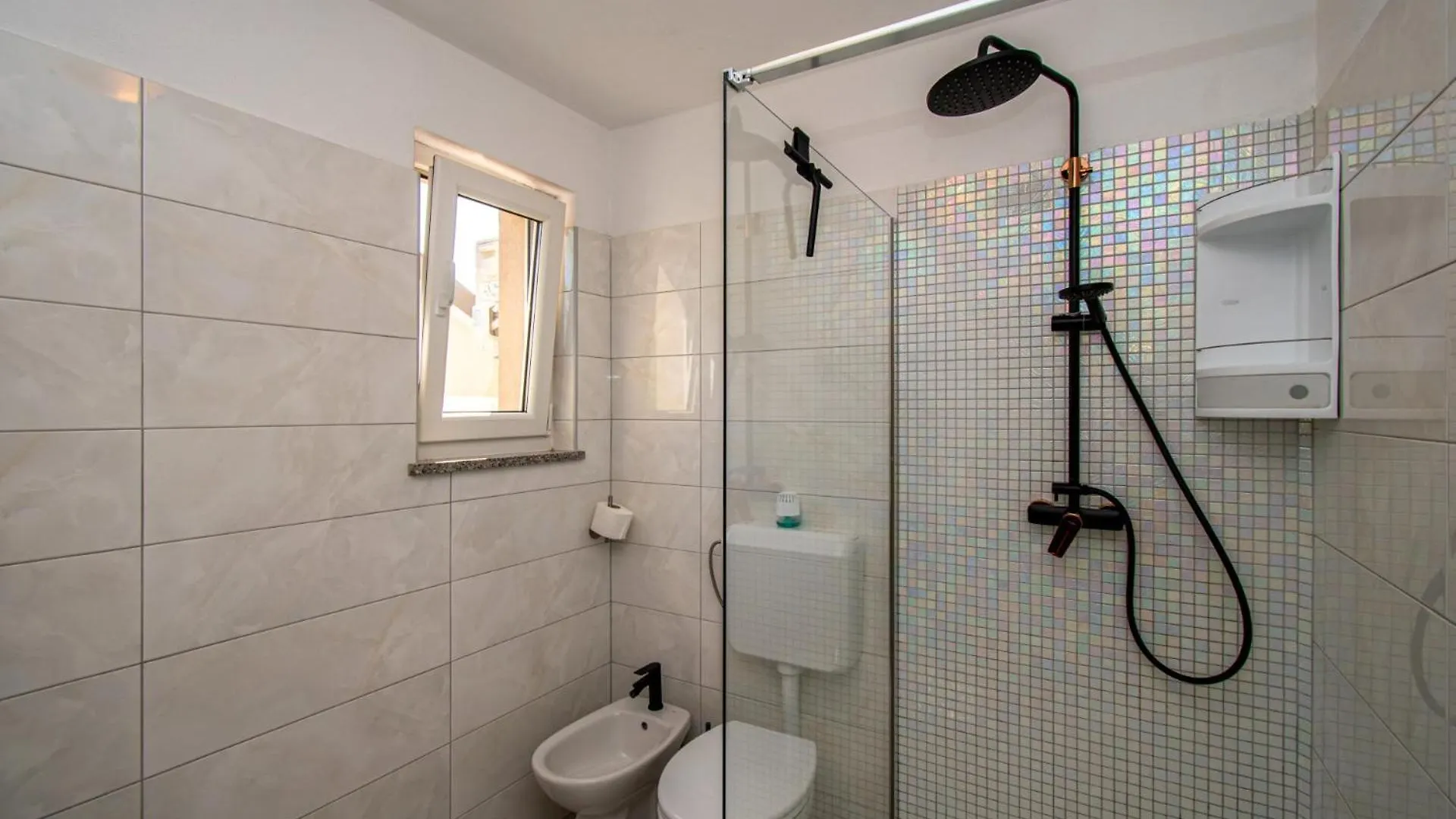 Holiday Home Enard With Jacuzzi Valtura 0*,