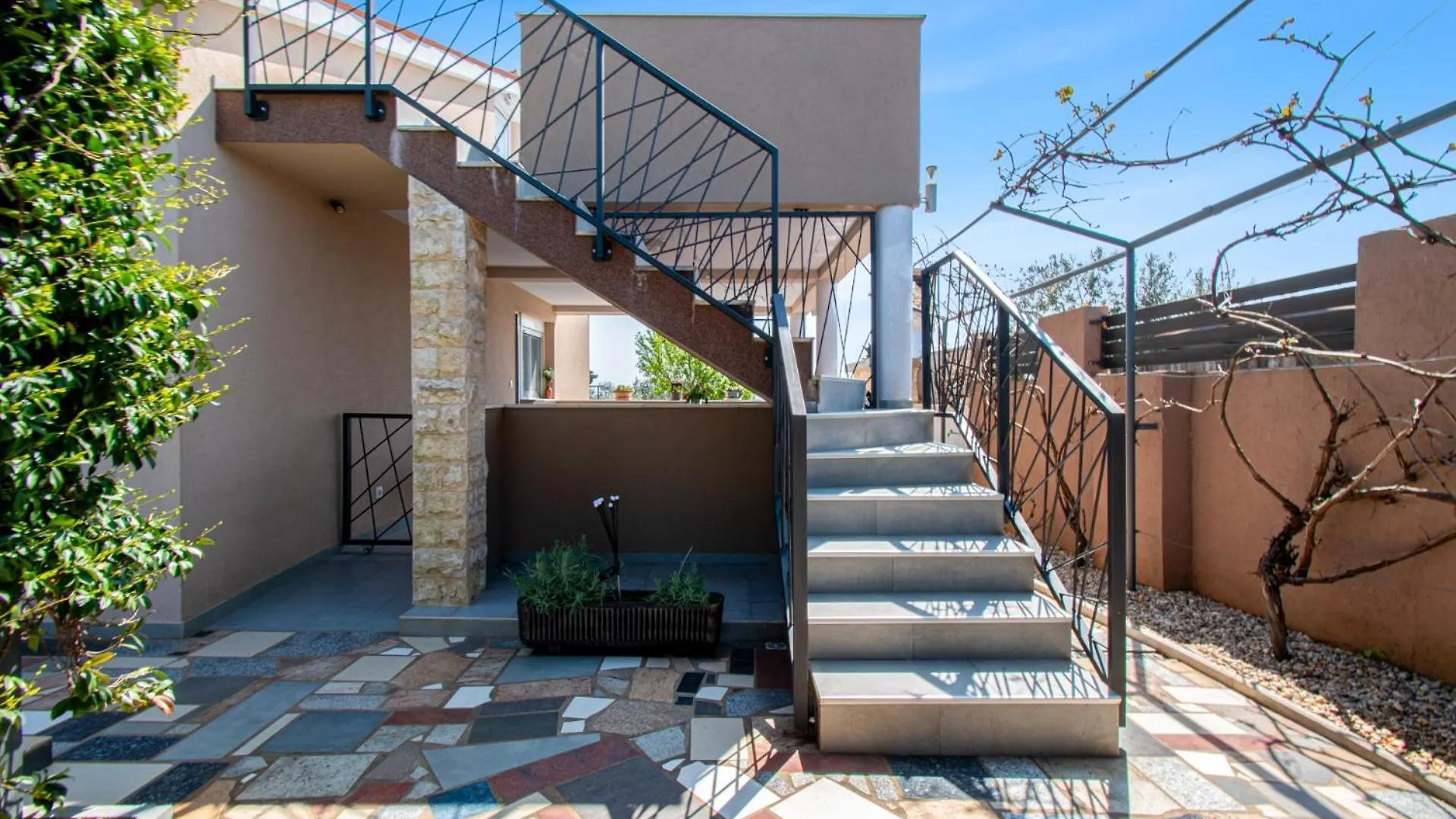 Holiday Home Enard With Jacuzzi Valtura