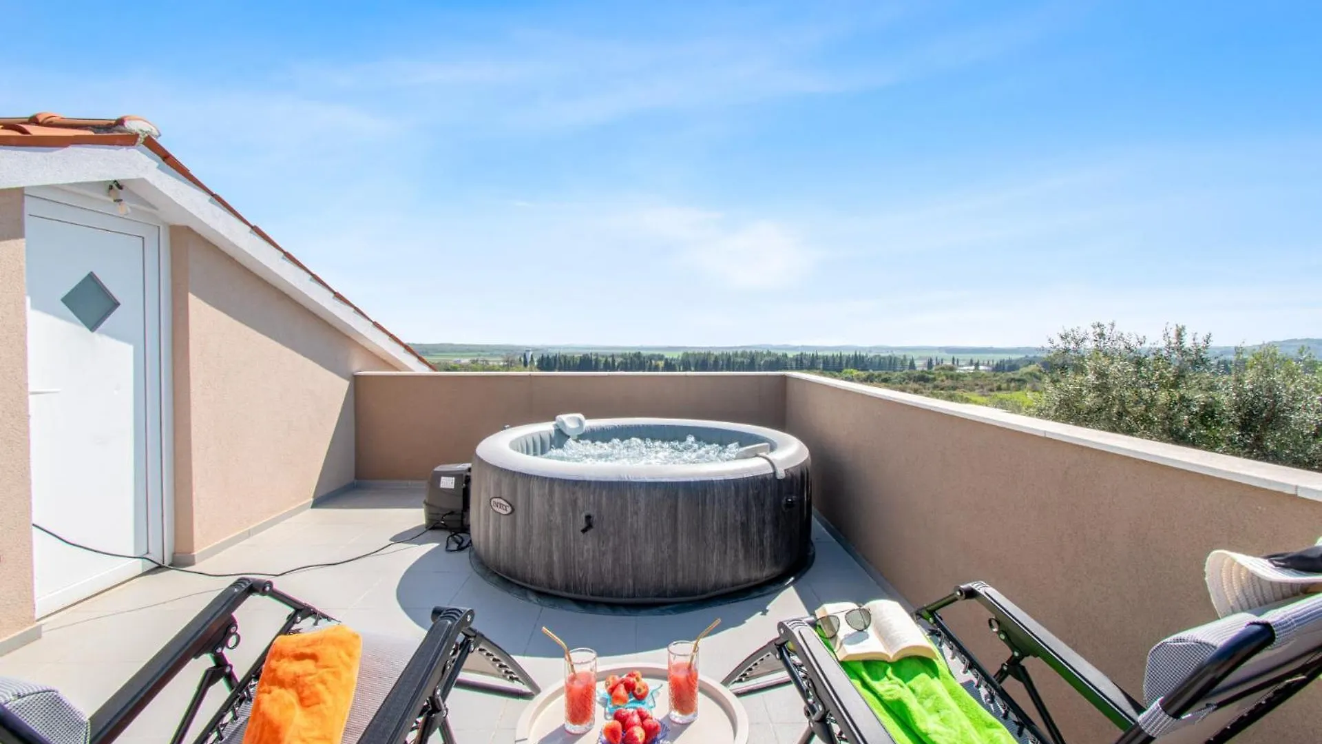 Holiday Home Enard With Jacuzzi Valtura